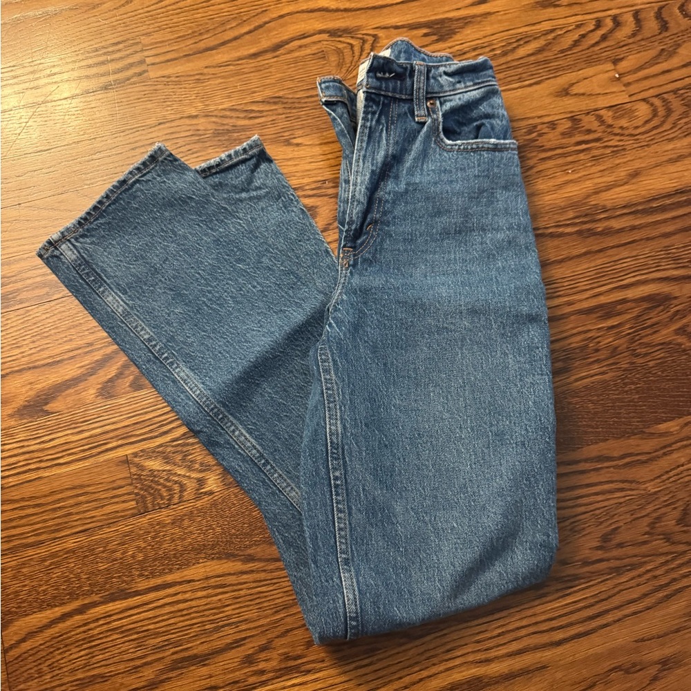 Abercrombie & Fitch Women’s 90s Straight Blue Jeans 24L